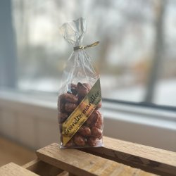 Brndte mandler i flere strrelser